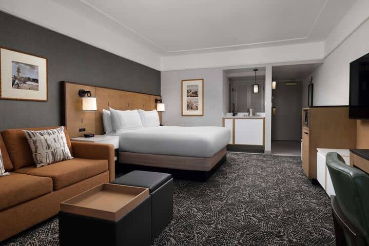 Room 9 of 49